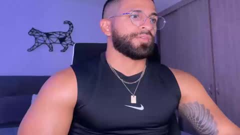 Snapshot of samdornan chatting on September 9, 4:39 pm Sam Dornan online show from September 9, 4:39 pm