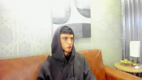 Snapshot of samevans_ chatting on December 23, 12:08 pm Sam online show from December 23, 12:08 pm