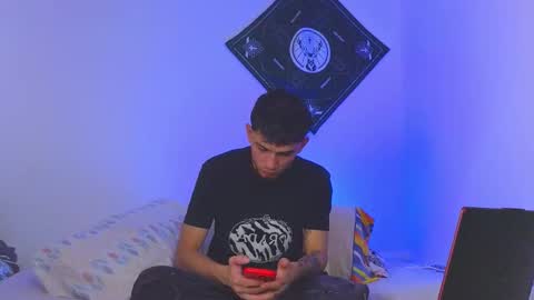 samevansx online show from November 20, 8:30 pm