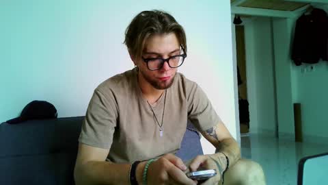 Snapshot of samgorgeous chatting on April 22, 7:00 am Fansly - Top4fans online show from April 22, 7:00 am