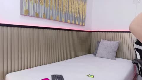 Snapshot of sami_lovee_ chatting on February 8, 7:39 pm Samanta online show from February 8, 7:39 pm