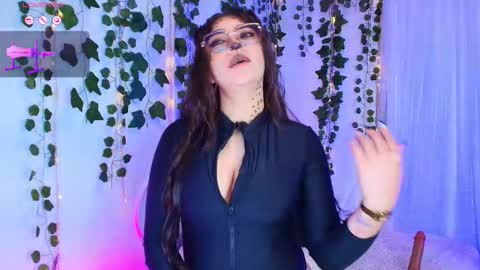 samii evans  online show from October 30, 3:19 am