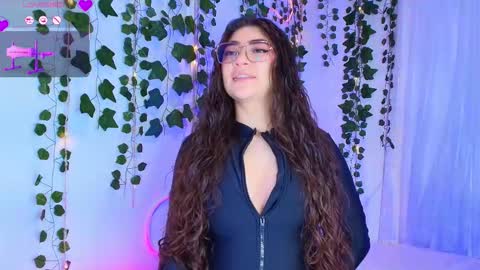 samii evans  online show from December 19, 1:34 am