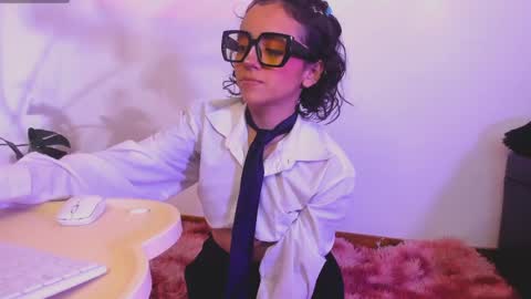 Sam    online show from December 6, 9:02 pm