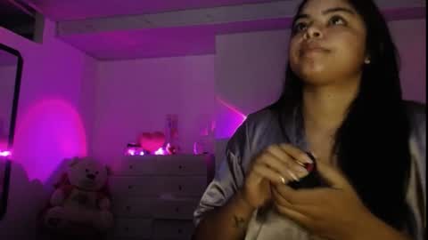 Snapshot of samirabunny_222 chatting on April 23, 9:52 am Danna dulce online show from April 23, 9:52 am