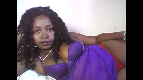 Snapshot of samirah_69 chatting on April 18, 9:57 am samirah_69 online show from April 18, 9:57 am