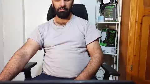 Snapshot of samirfuker84 chatting on May 18, 4:07 am samirfuker84 online show from May 18, 4:07 am