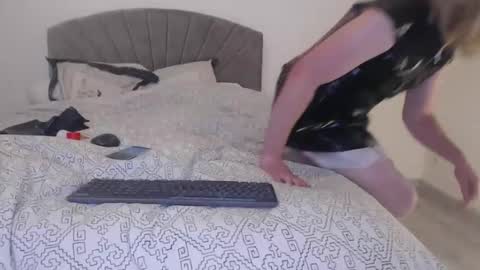 samlove online show from March 2, 7:54 pm