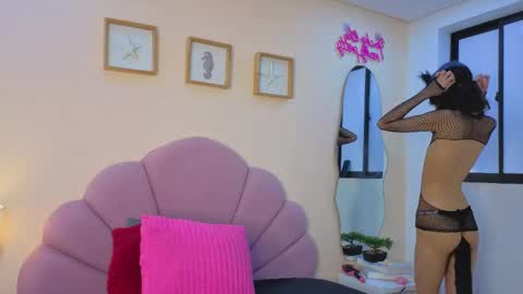 Snapshot of samm_angel chatting on June 2, 4:58 am samm_angel online show from June 2, 4:58 am