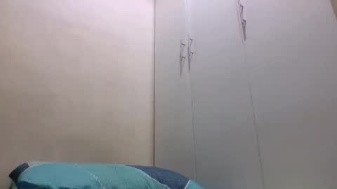 Snapshot of sammy8765432 chatting on February 27, 6:13 am sammy8765432 online show from February 27, 6:13 am