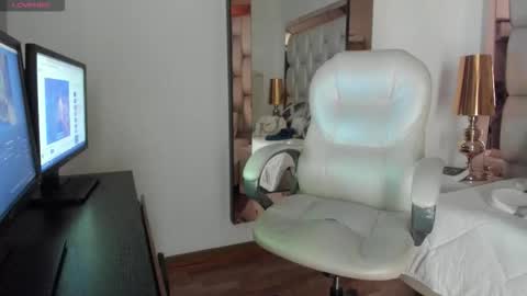 Sammy online show from November 4, 6:18 pm