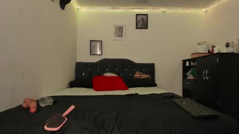 Snapshot of sammy_sophiaa chatting on May 23, 2:39 am Sophia online show from May 23, 2:39 am