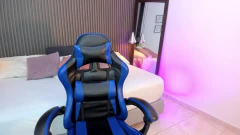 Snapshot of sammybrunette1 chatting on May 26, 8:38 pm Axel online show from May 26, 8:38 pm