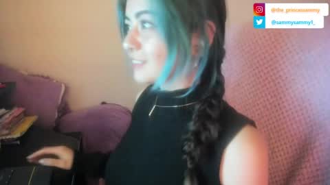 Snapshot of sammysammy_ chatting on April 4, 7:17 am online show from April 4, 7:17 am
