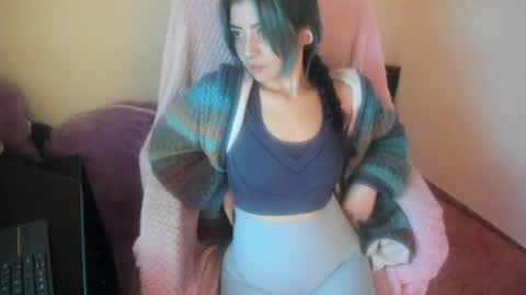 Snapshot of sammysammy_ chatting on April 8, 5:40 am online show from April 8, 5:40 am