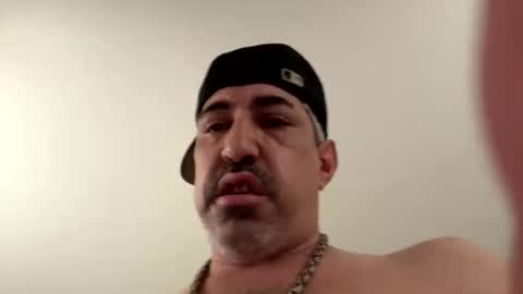 Snapshot of sammysausage2 chatting on April 23, 6:43 pm sammysausage2 online show from April 23, 6:43 pm