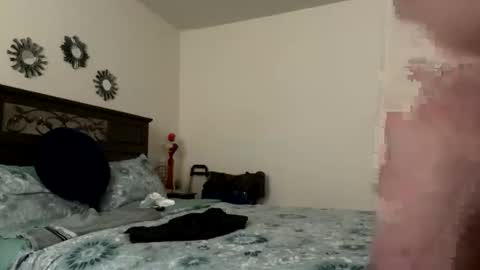 Snapshot of sammysausage2 chatting on June 1, 8:21 pm sammysausage2 online show from June 1, 8:21 pm