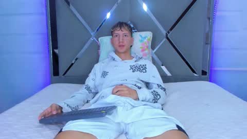 SAMMY online show from December 5, 7:28 am