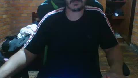 Snapshot of samsfeett chatting on October 16, 11:17 pm Sam online show from October 16, 11:17 pm