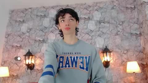 Snapshot of samueel_hilton chatting on February 18, 10:27 am samueel_hilton online show from February 18, 10:27 am