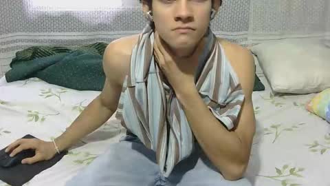 Snapshot of samuel_hills_ii chatting on March 1, 12:51 pm samuel_hills_ii online show from March 1, 12:51 pm