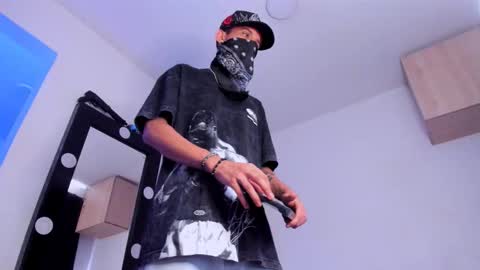   online show from October 26, 12:33 pm