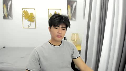 Snapshot of samuelangelo chatting on March 12, 4:19 am Sam online show from March 12, 4:19 am