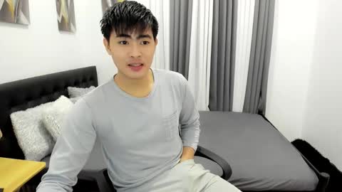 Snapshot of samuelangelo chatting on September 27, 12:43 pm Sam online show from September 27, 12:43 pm