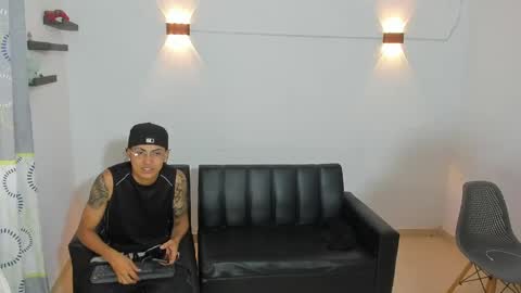 samxx_muscle online show from May 11, 2:45 pm