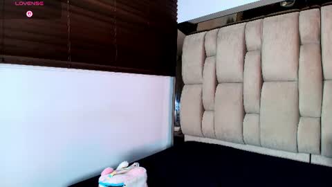 Snapshot of samygreyy_ chatting on June 17, 8:10 pm SAMY GREY... online show from June 17, 8:10 pm