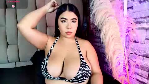 Snapshot of samygreyy_ chatting on June 19, 7:39 pm SAMY GREY... online show from June 19, 7:39 pm