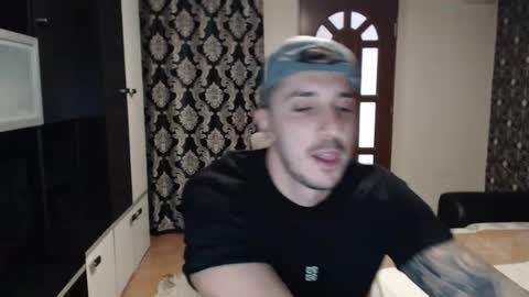 Snapshot of sanchezerik4 chatting on December 2, 12:29 pm Sanchez Erik online show from December 2, 12:29 pm