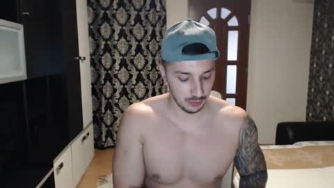 Snapshot of sanchezerik4 chatting on December 3, 12:06 pm Sanchez Erik online show from December 3, 12:06 pm
