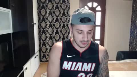 Snapshot of sanchezerik4 chatting on January 8, 9:53 am Sanchez Erik online show from January 8, 9:53 am