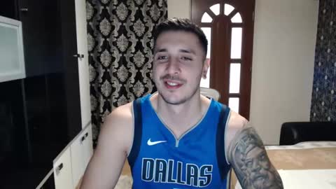 Snapshot of sanchezerik4 chatting on January 20, 9:03 am Sanchez Erik online show from January 20, 9:03 am