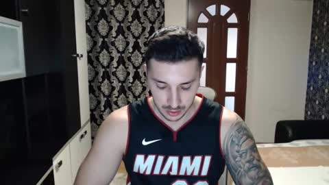 Snapshot of sanchezerik4 chatting on January 21, 6:54 am Sanchez Erik online show from January 21, 6:54 am