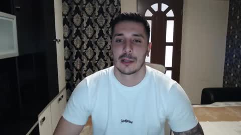 Snapshot of sanchezerik4 chatting on January 24, 8:02 am Sanchez Erik online show from January 24, 8:02 am