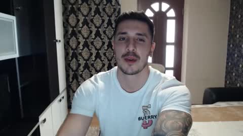 Snapshot of sanchezerik4 chatting on January 24, 11:04 am Sanchez Erik online show from January 24, 11:04 am