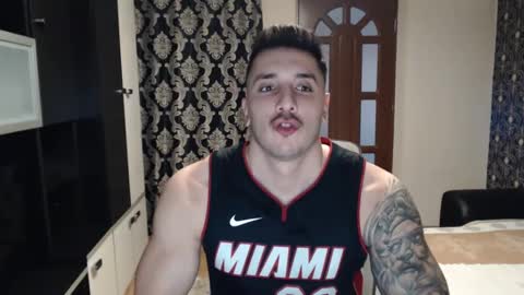 Snapshot of sanchezerik4 chatting on January 31, 6:35 am Sanchez Erik online show from January 31, 6:35 am