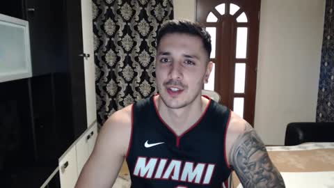 Snapshot of sanchezerik4 chatting on February 4, 8:46 am Sanchez Erik online show from February 4, 8:46 am