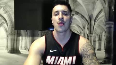 Snapshot of sanchezerik4 chatting on February 12, 4:00 pm Sanchez Erik online show from February 12, 4:00 pm