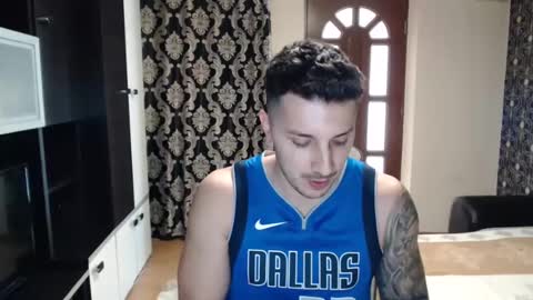 Snapshot of sanchezerik4 chatting on February 24, 9:43 am Sanchez Erik online show from February 24, 9:43 am