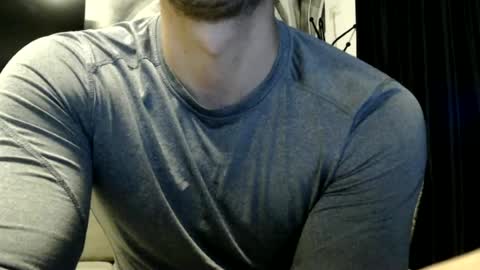 Snapshot of sanchezerik4 chatting on June 29, 10:54 pm Sanchez Erik online show from June 29, 10:54 pm