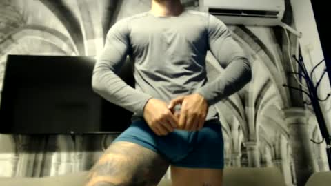 Snapshot of sanchezerik4 chatting on July 6, 5:37 pm Sanchez Erik online show from July 6, 5:37 pm