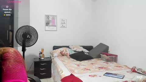 Snapshot of sanddi_milff chatting on September 23, 3:59 pm Sanddi online show from September 23, 3:59 pm