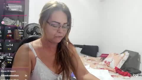 Snapshot of sanddi_milff chatting on September 26, 11:42 pm Sanddi online show from September 26, 11:42 pm