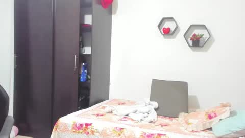 Sanddi  online show from January 16, 8:24 pm