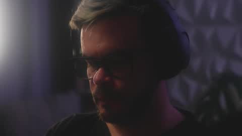 Sanders online show from February 11, 5:45 am