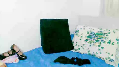 Snapshot of sandi_amaya chatting on March 4, 12:18 am sandi amaya online show from March 4, 12:18 am