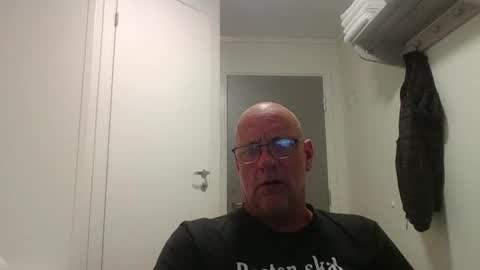 Snapshot of sandnesrune523 chatting on April 13, 3:39 pm sandnesrune523 online show from April 13, 3:39 pm